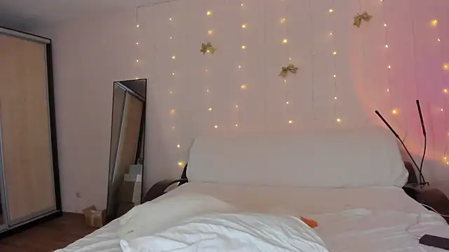 May Flower online show from April 21, 2026, 11:27 am