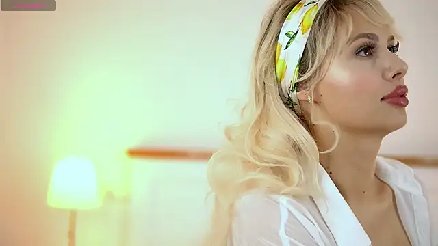 AdelineKing online show from October 12, 2025, 2:10 am