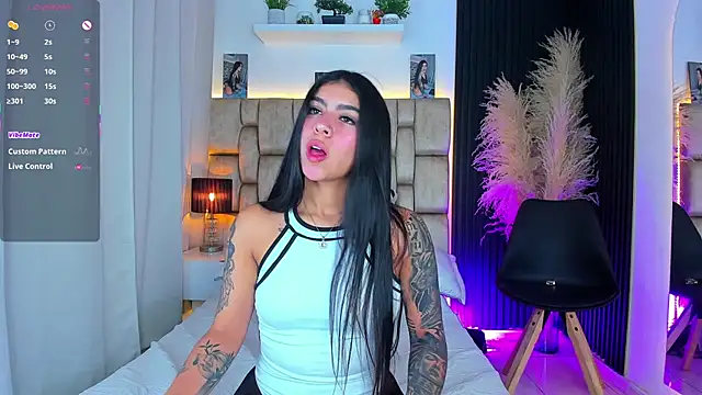 little sophie18 online show from May 28, 2026, 7:55 pm
