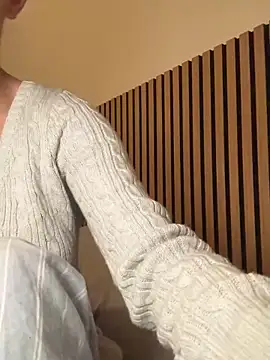 Snapshot of HotBella- chatting on February 23, 2025, 5:39 pm HotBella- online show from February 23, 2025, 5:39 pm