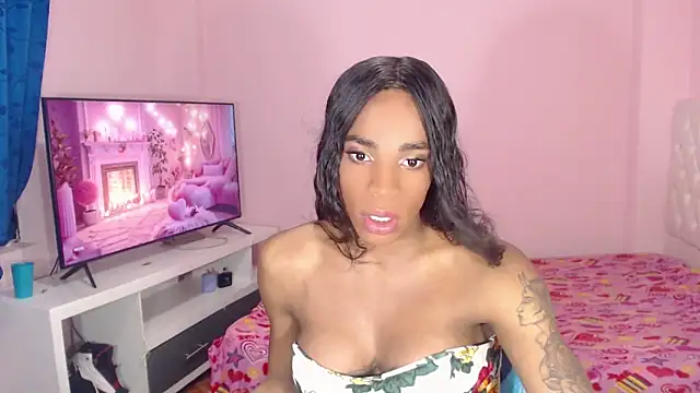 DannaDocell online show from March 4, 2025, 1:01 am