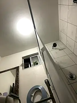 kevinsito1 online show from September 18, 2025, 2:35 am