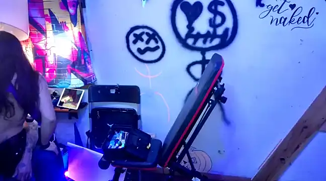 KRYZTALYNXXX online show from January 1, 2025, 1:59 pm