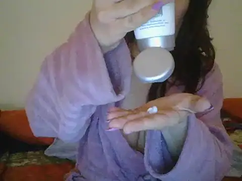 hairygirl80 online show from December 6, 2024, 9:13 pm