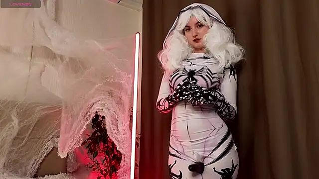 sarahUwU online show from March 18, 2025, 12:16 am