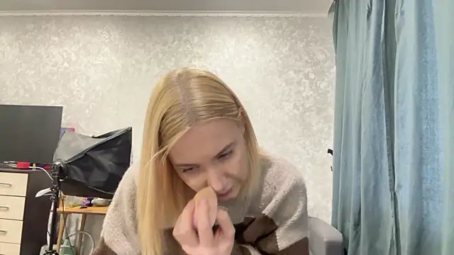 AnneBall online show from January 5, 2025, 11:15 am