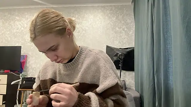 AnneBall online show from January 10, 2025, 8:29 am