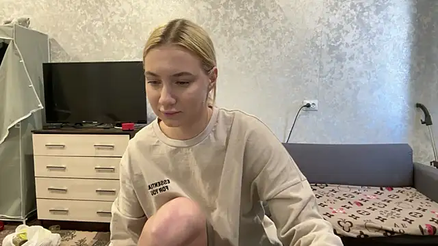 AnneBall online show from February 10, 2025, 9:14 am