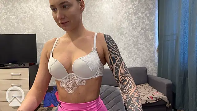 AnneBall online show from February 16, 2025, 10:10 am