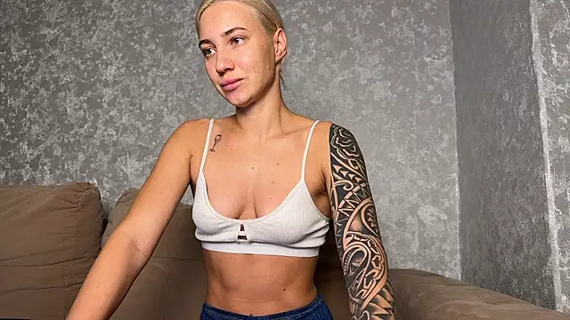 AnneBall online show from November 10, 2025, 6:01 am