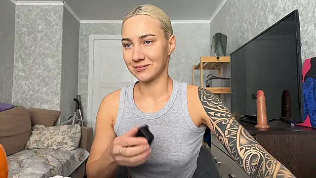 AnneBall online show from February 12, 2026, 9:15 am