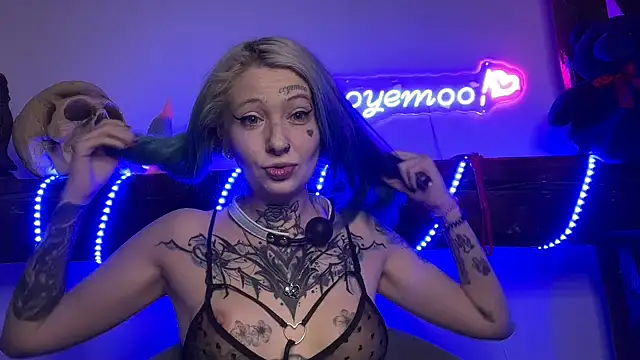 coyemoo online show from March 12, 2025, 7:24 am