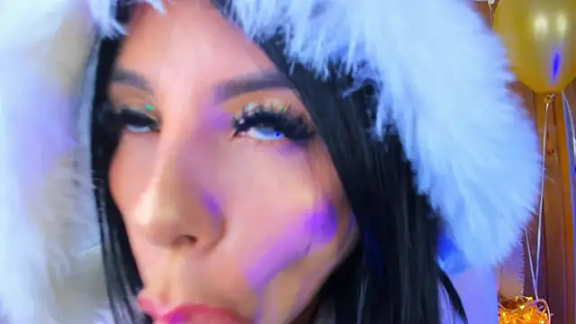 Natasha hartaman online show from December 24, 2024, 6:39 pm