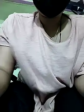 Snapshot of Kashish_18 chatting on April 25, 2026, 1:52 pm Kashish 18 online show from April 25, 2026, 1:52 pm