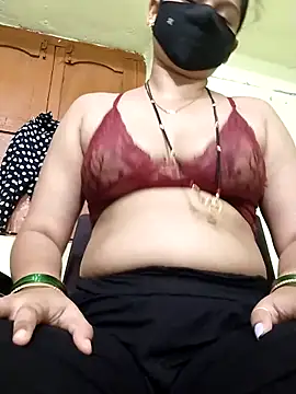 Snapshot of Kashish_18 chatting on April 26, 2026, 7:28 am Kashish 18 online show from April 26, 2026, 7:28 am