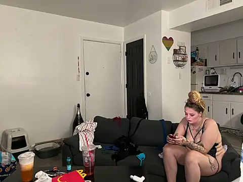 Snapshot of SpunCandy chatting on July 8, 2026, 2:38 am SpunCandy online show from July 8, 2026, 2:38 am