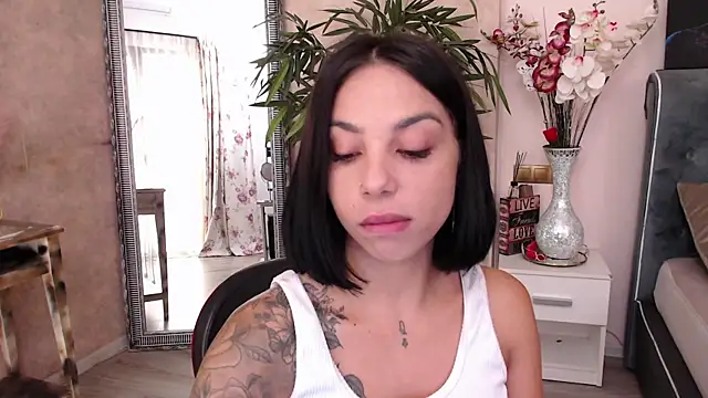 MissJuliax online show from September 10, 2025, 6:02 am