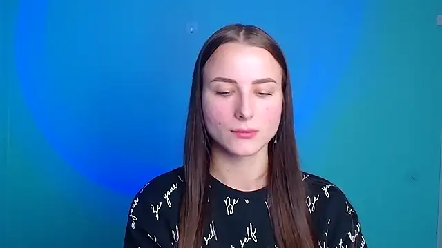 Eva Janee online show from October 9, 2025, 11:08 am