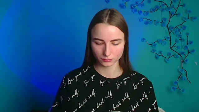 Eva Janee online show from April 8, 2026, 5:40 am