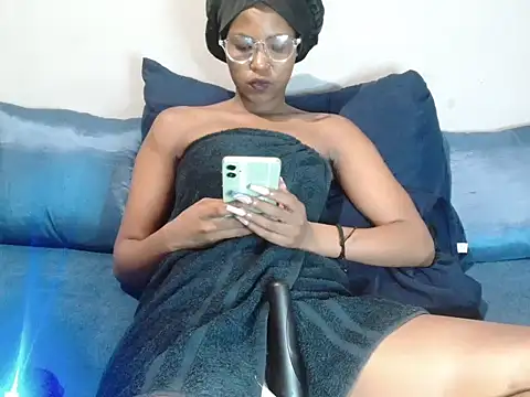 DarkDivva24 online show from December 17, 2024, 11:38 pm