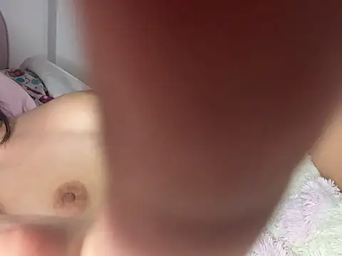 EsmeraldaLindsey online show from February 1, 2025, 9:29 pm