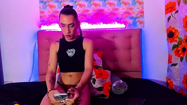 khandyzBlum online show from March 6, 2025, 6:37 pm