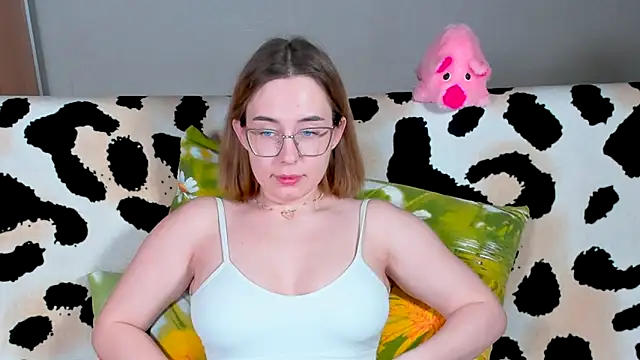 VeronikaKissuchi online show from February 19, 2025, 1:08 am