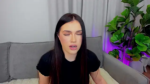 sexyangeloux online show from April 5, 2026, 10:07 pm