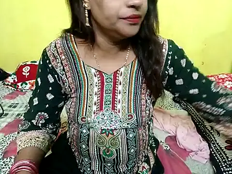 Snapshot of Sexyranibhabhi chatting on November 7, 2025, 2:06 pm Sexyranibhabhi online show from November 7, 2025, 2:06 pm