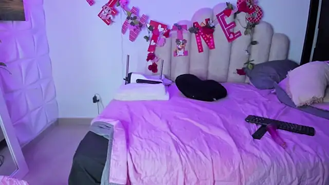 NaomiAsha online show from February 20, 2025, 1:14 am