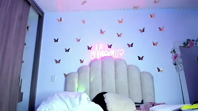 NaomiAsha online show from October 26, 2025, 11:42 pm