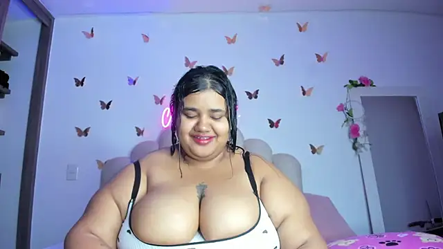 NaomiAsha online show from December 17, 2025, 11:11 pm