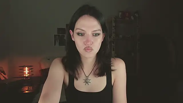 Niky  Jess online show from June 13, 2026, 8:07 pm