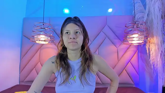 AngelaaCute  online show from February 26, 2025, 12:14 pm