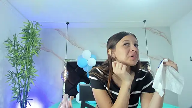 AngelaaCute  online show from October 1, 2025, 12:11 pm