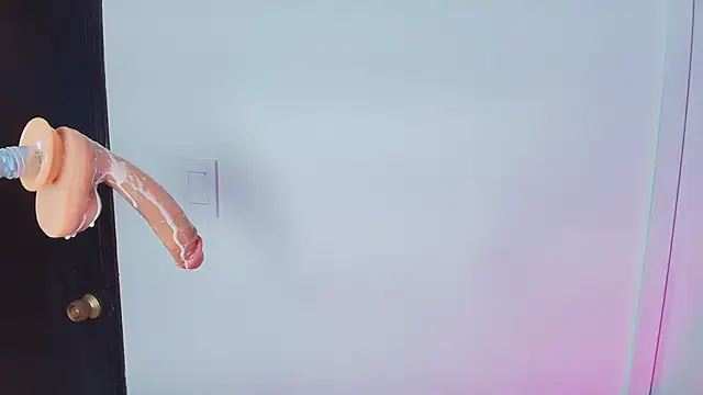 Lizz Tender online show from February 20, 2025, 3:19 pm