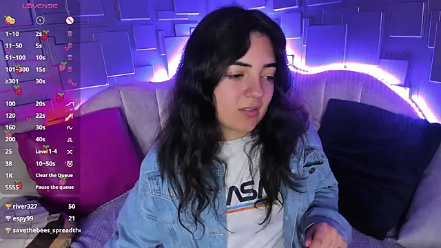 meraki fraise online show from January 2, 2025, 10:33 pm