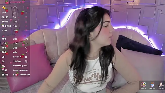 meraki fraise online show from January 9, 2025, 8:01 pm