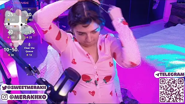 meraki fraise online show from April 12, 2026, 4:39 am