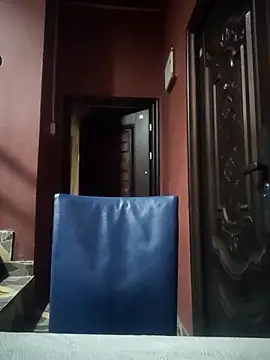 stephbig777 online show from November 13, 2025, 9:47 pm