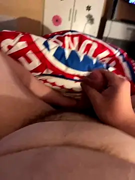 itzznick2005 online show from September 28, 2025, 4:56 pm