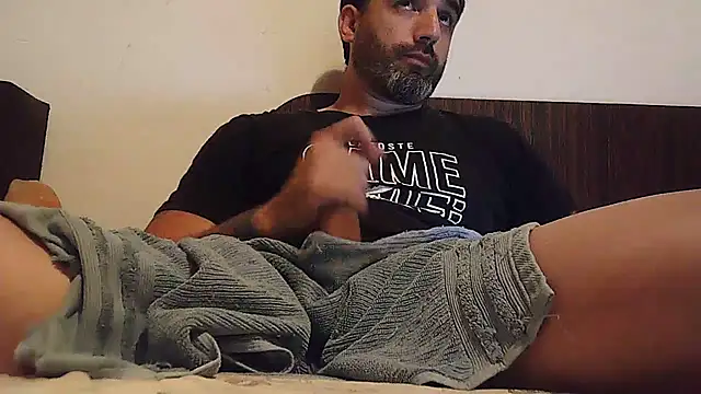 ozzypsico13 online show from September 21, 2025, 3:30 am