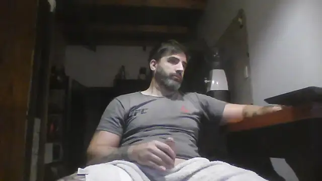 Snapshot of ozzypsico13 chatting on May 25, 2026, 1:33 am ozzypsico13 online show from May 25, 2026, 1:33 am