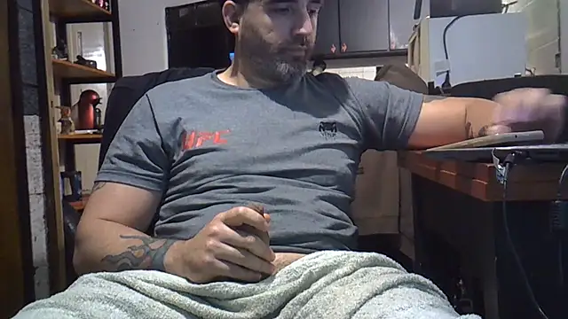 ozzypsico13 online show from July 28, 2026, 10:09 pm