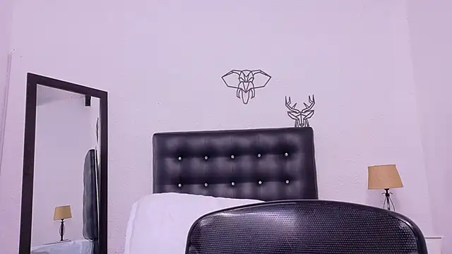 Skinny hottie18 online show from January 20, 2025, 4:55 pm