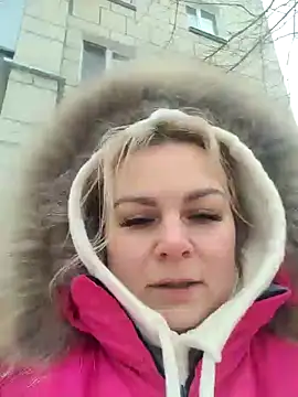 candy queeen online show from February 27, 2025, 4:41 am