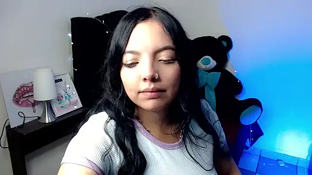 Snapshot of loren_tits24 chatting on July 1, 2026, 1:07 am loren tits24 online show from July 1, 2026, 1:07 am