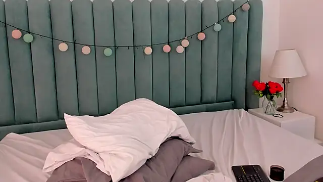 AnnyCherry  online show from March 17, 2025, 9:34 pm