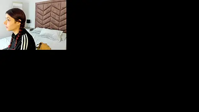 AnnyCherry  online show from October 30, 2025, 6:52 pm