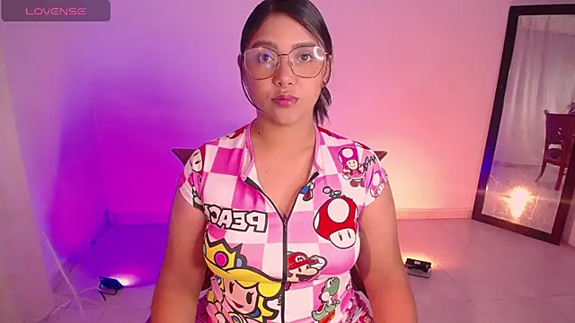 DIANEE 01 online show from October 11, 2025, 2:11 am